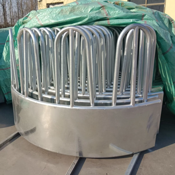 Râtelier circulaire pour bovins 12 places